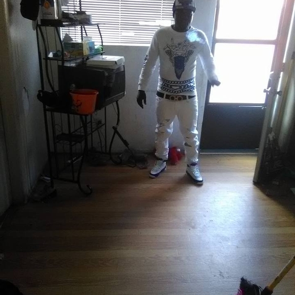 Meet your Posher, Frank - Picture 1 of 1